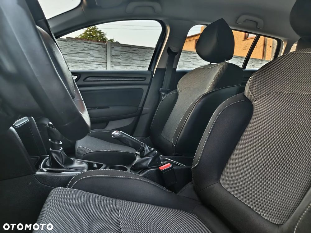 Renault Megane TCe 115 GPF LIMITED - 28