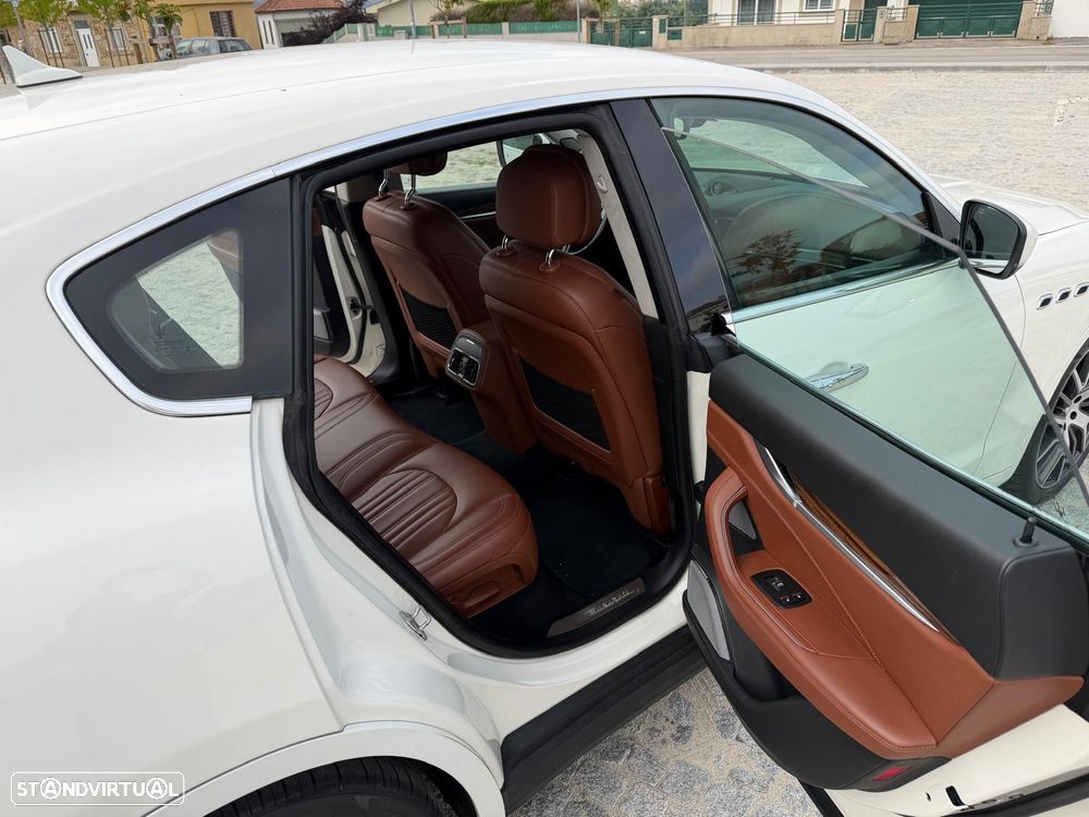 Maserati Levante 3.0 V6 - 6