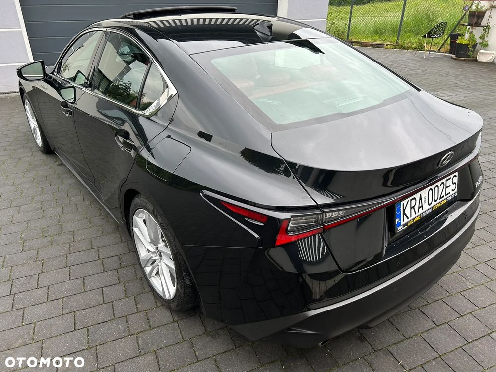 Lexus IS - 9