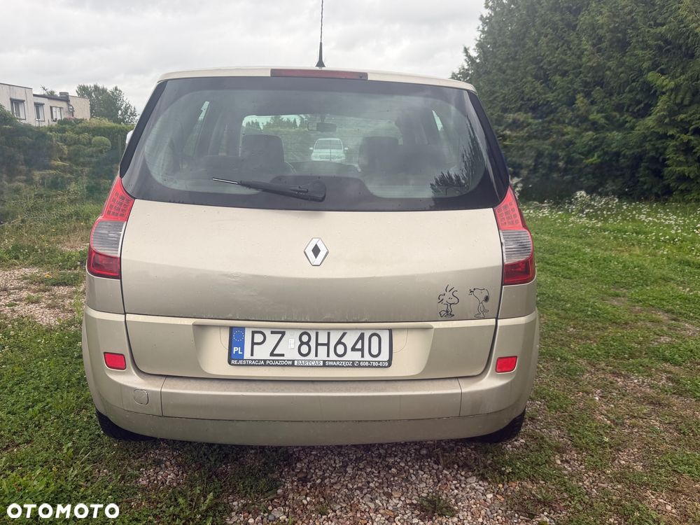 Renault Scenic 1.6 16V 110 Dynamique - 14