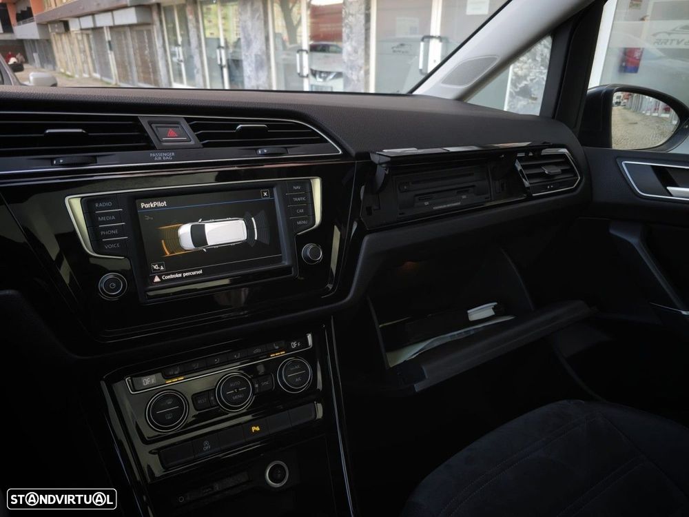 VW Touran 1.6 TDI Blue.Hig.DSG 5L - 20