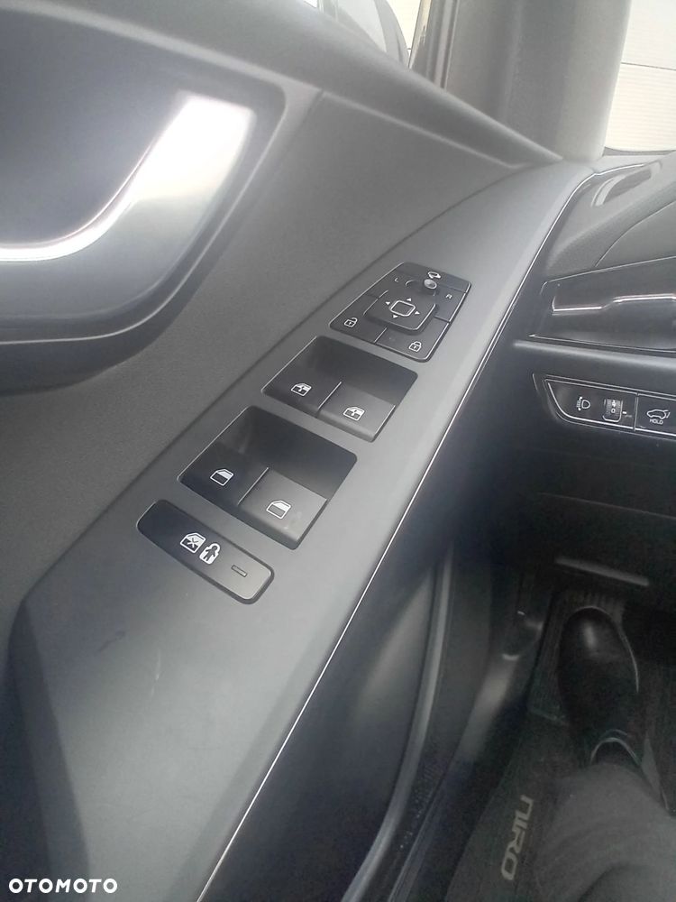 Kia Niro 1.6 GDI Hybrid Business Line - 13