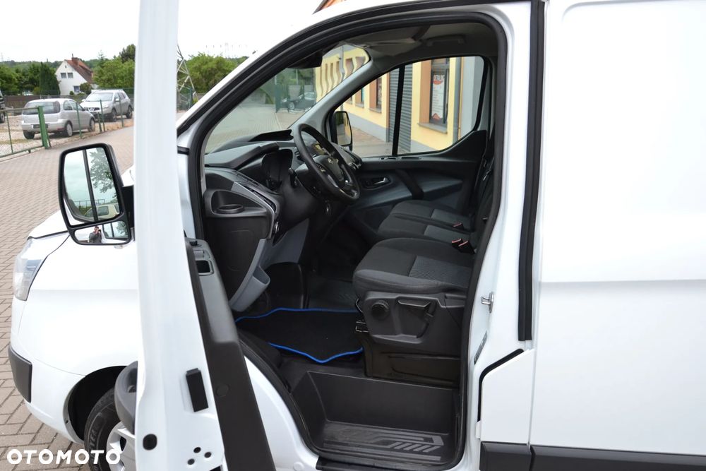 Ford Transit Custom - 19