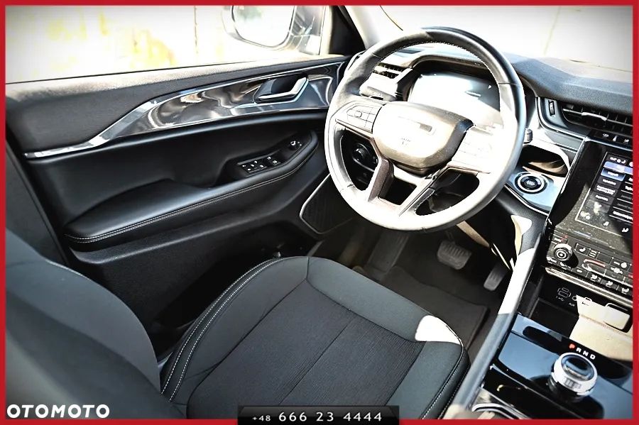 Jeep Grand Cherokee - 21