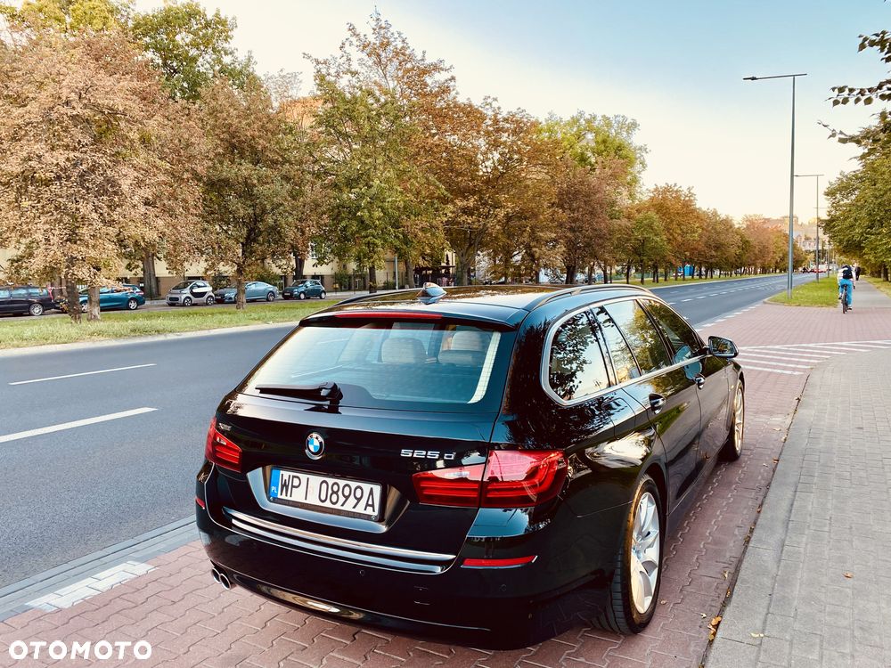 BMW Seria 5 525d xDrive Luxury Line - 13