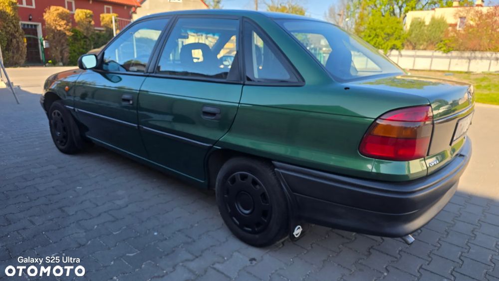 Opel Astra 1.4 Fresh - 4