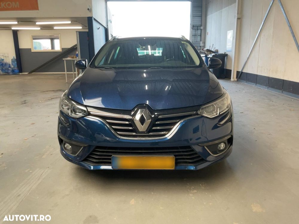 Renault Megane ENERGY TCe 140 EDC BOSE EDITION - 13