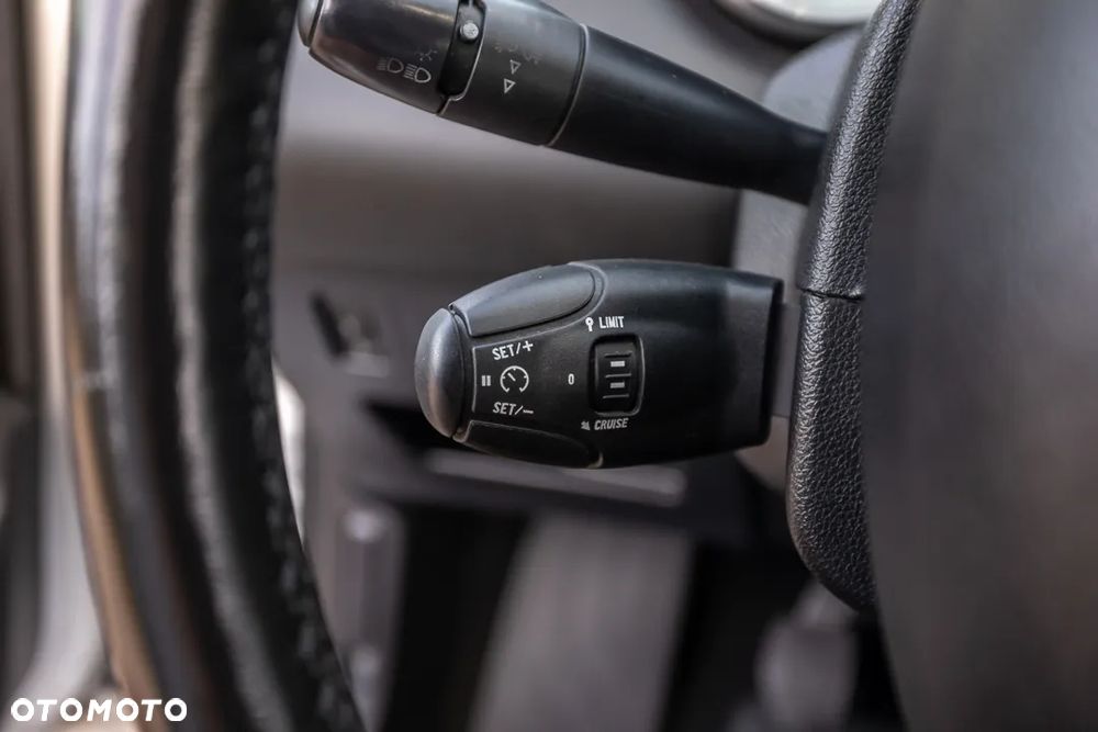 Peugeot 308 - 23