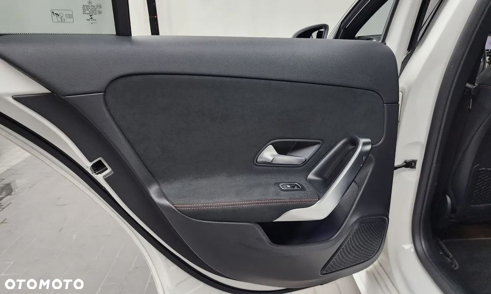 Mercedes-Benz Klasa A 220 4Matic 7G-DCT - 17