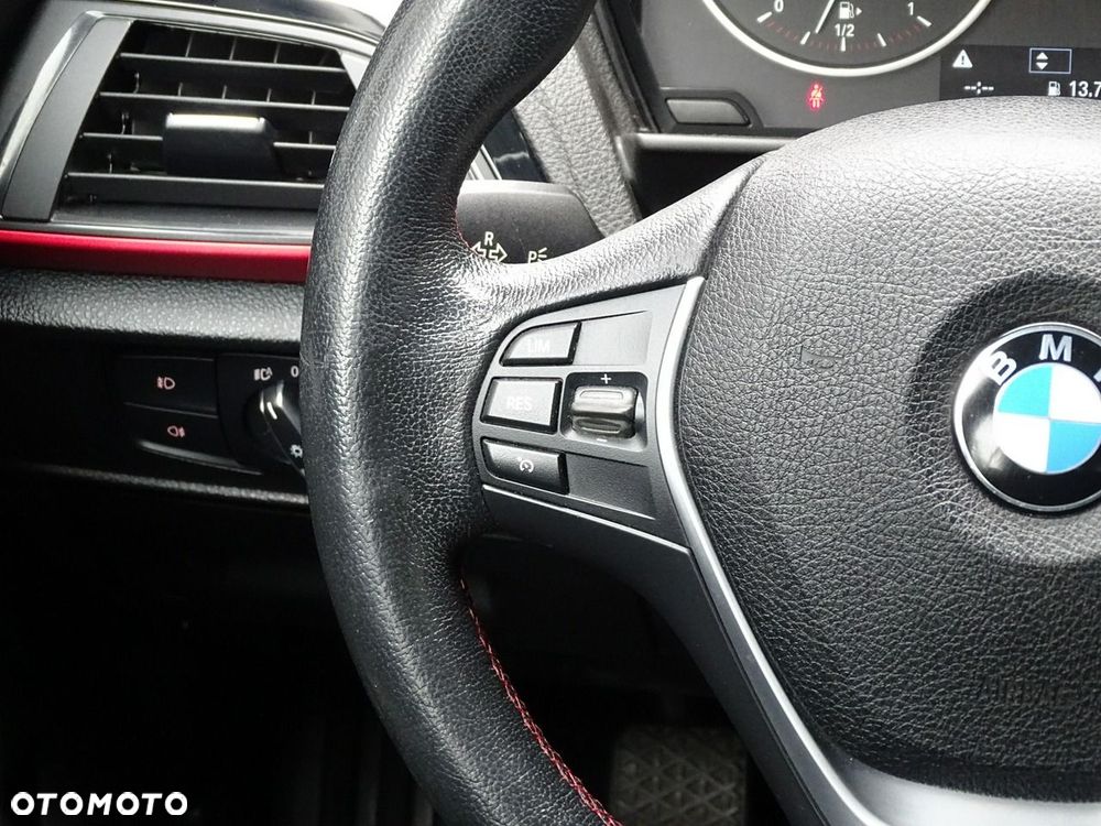 BMW Seria 1 - 17