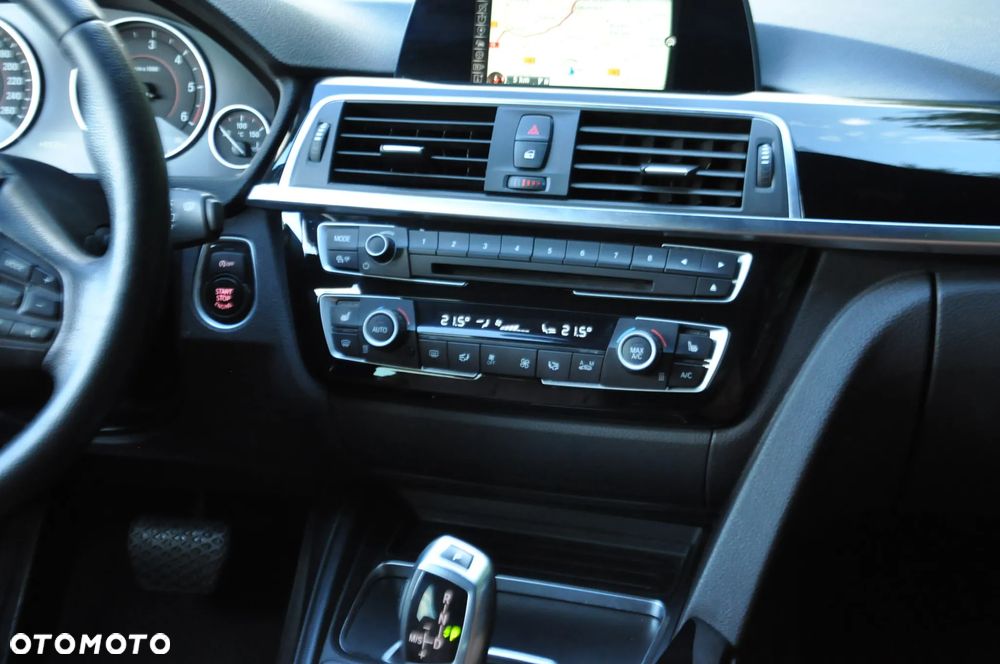 BMW Seria 3 318d Sport Line - 16