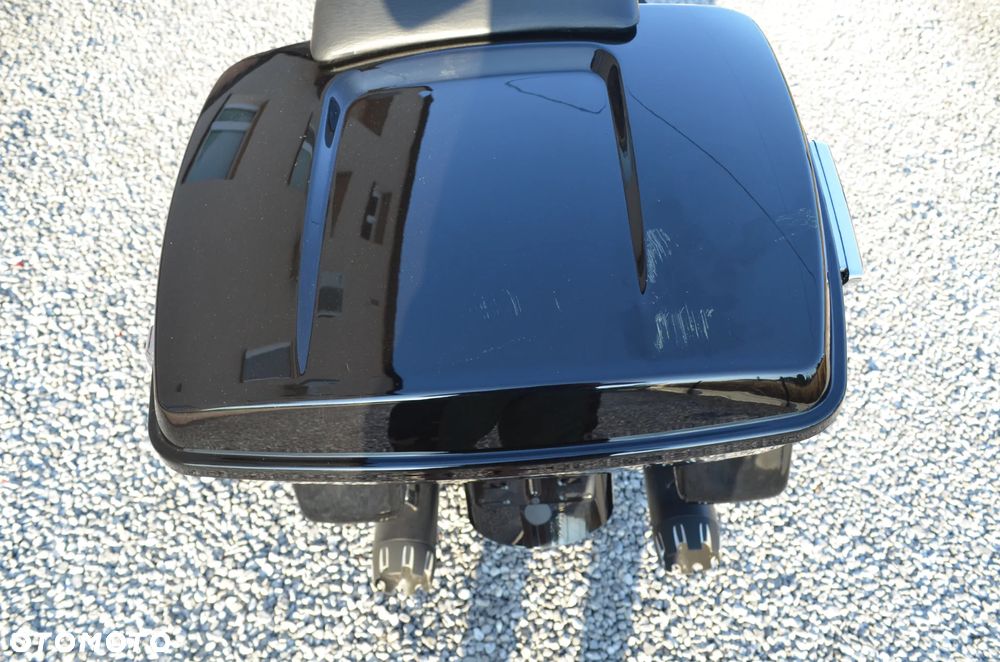 Harley-Davidson FLH Electra Glide - 12