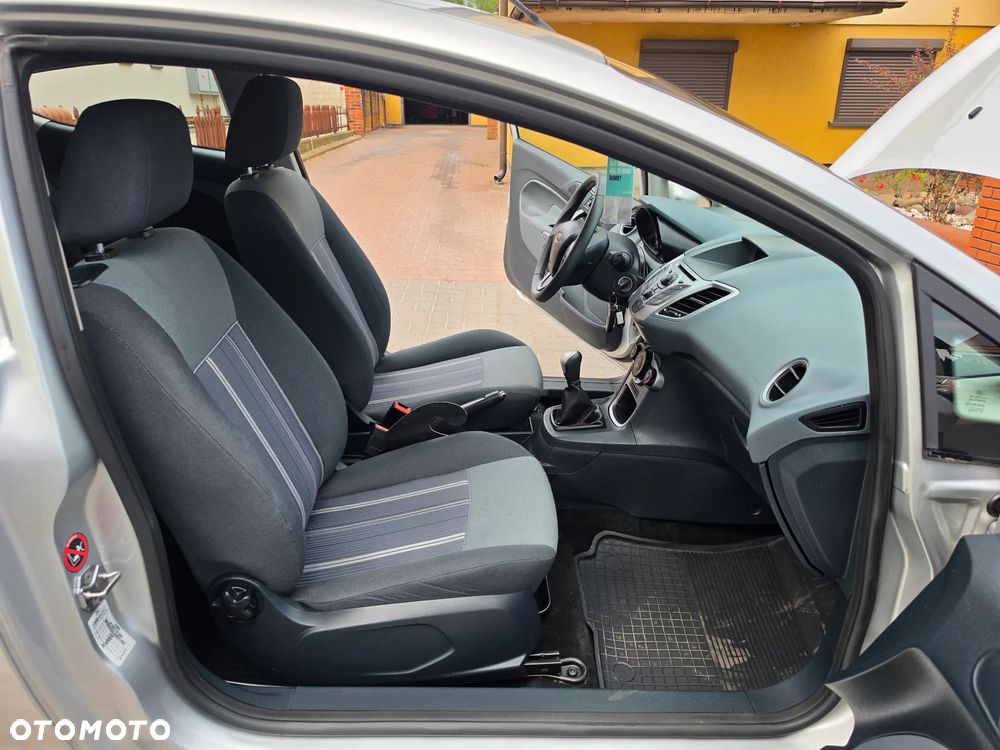 Ford Fiesta - 17