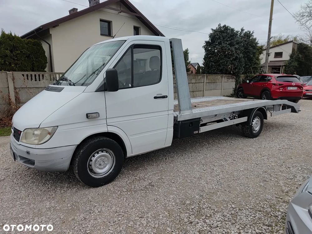 Mercedes-Benz Sprinter - 5