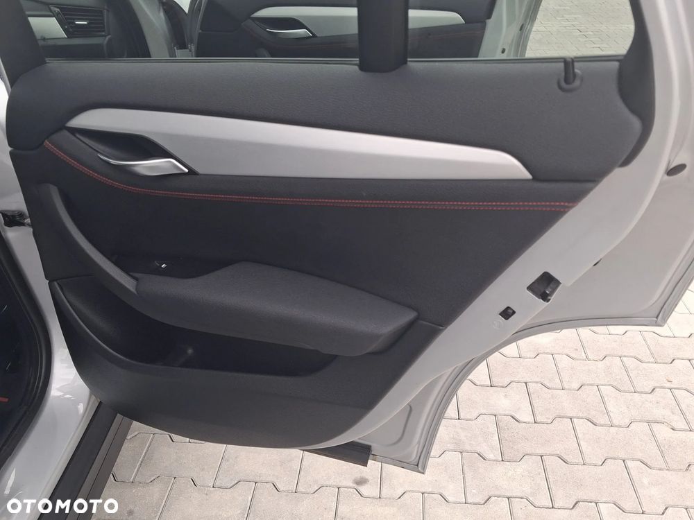 BMW X1 sDrive16d Sport Line - 34
