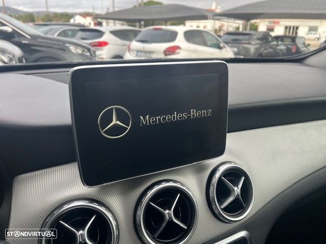 Mercedes-Benz GLA 180 CDi Aut. - 15