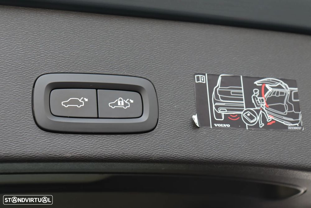 Volvo C40 Recharge Twin First Edition - 33
