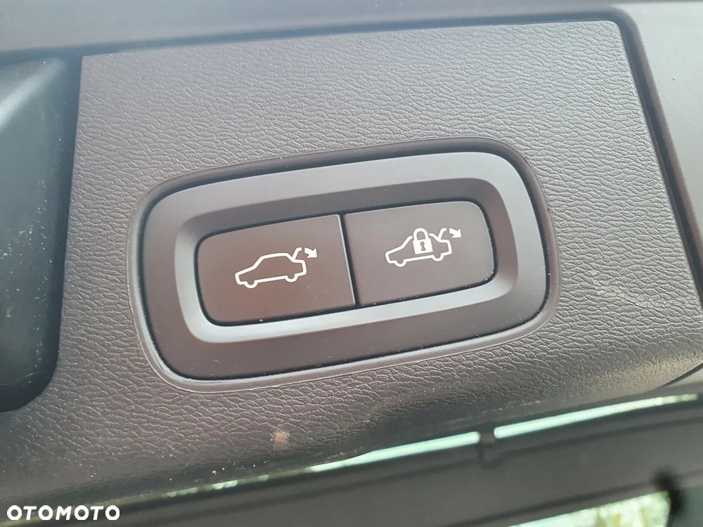 Volvo XC 60 B4 B Geartronic Momentum Pro - 25