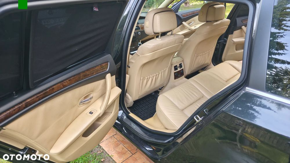 BMW Seria 5 525xd - 20