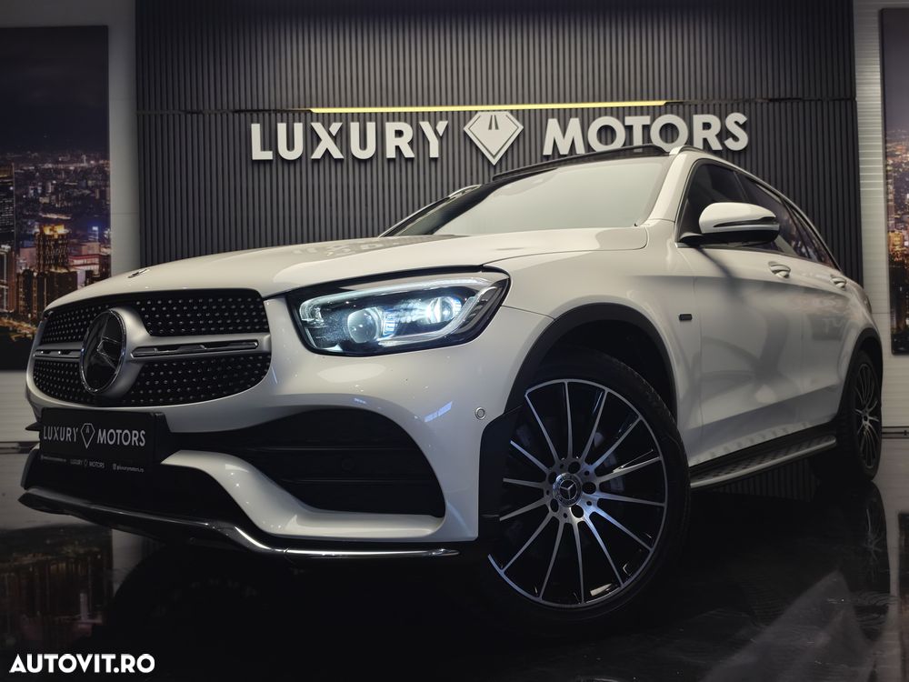 Mercedes-Benz GLC 300 e 4Matic 9G-TRONIC AMG Line Plus - 40