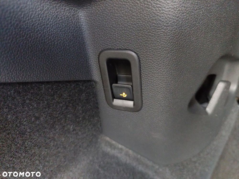 Volkswagen Golf 2.0 TSI GTI DSG - 38