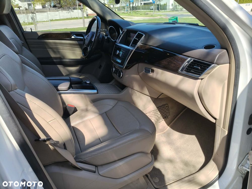 Mercedes-Benz ML - 9