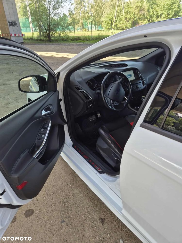 Ford Focus 2.0 TDCi ST PowerShift - 13