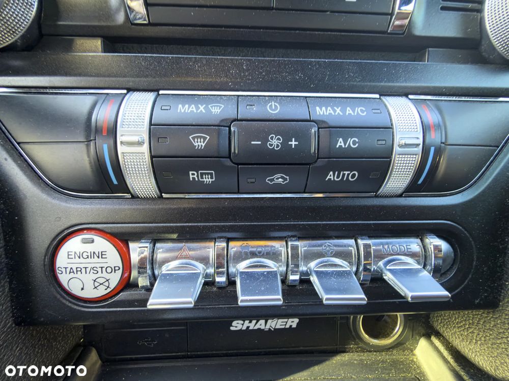 Ford Mustang 5.0 V8 GT - 19