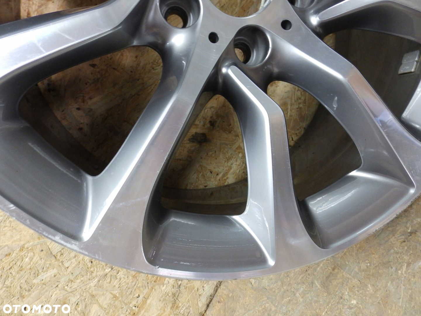 Felga BMW 5 6 8.5Jx19EH2 IS33 Et33 5x120 - 5