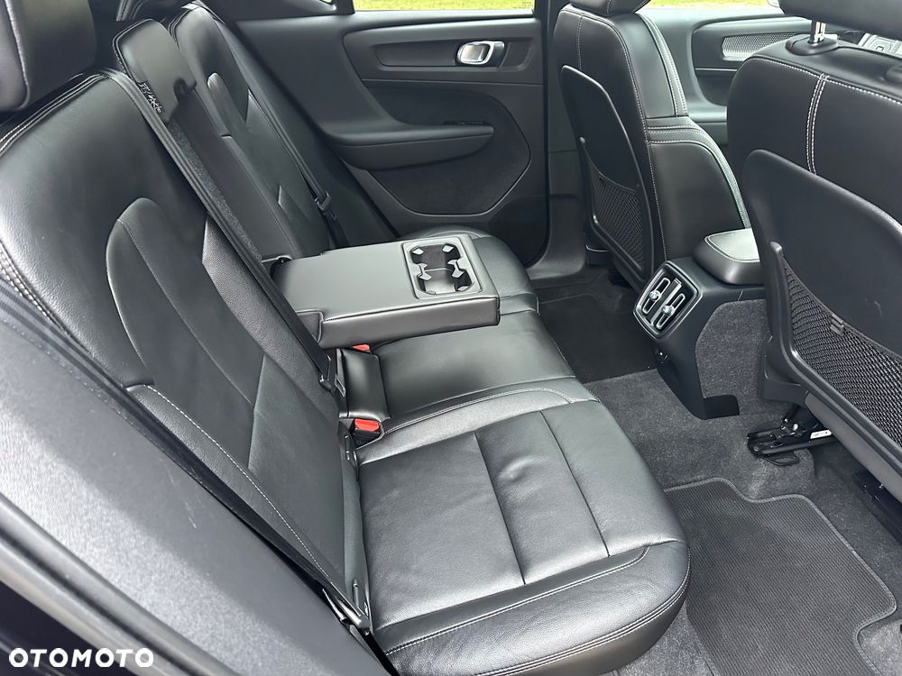 Volvo XC 40 B5 B AWD Geartronic RDesign - 14