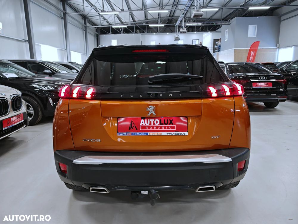 Peugeot 2008 PureTech 130 EAT8 GT - 31