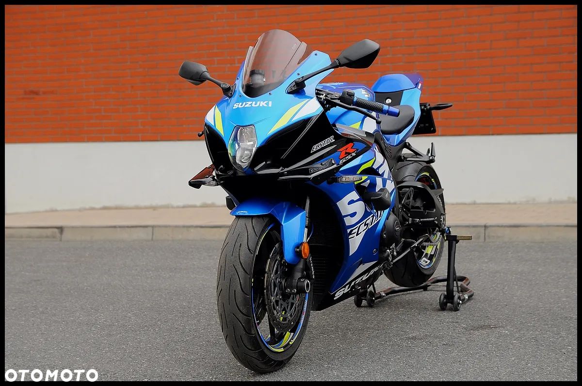 Suzuki GSX-R - 1