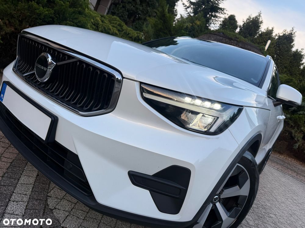 Volvo XC 40 B3 B DKG Plus Dark - 2