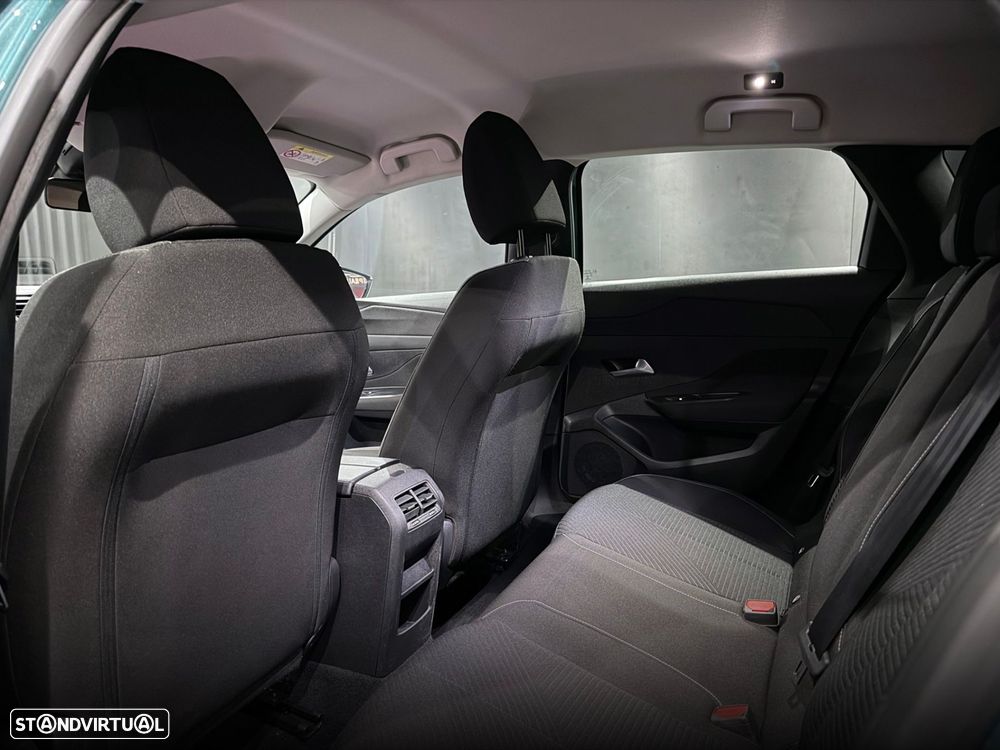 Peugeot 308 1.2 PureTech Allure - 26