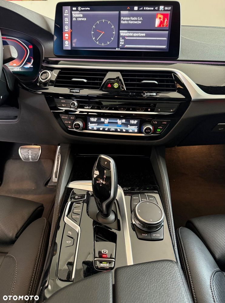 BMW Seria 5 540i xDrive mHEV M Sport sport - 15