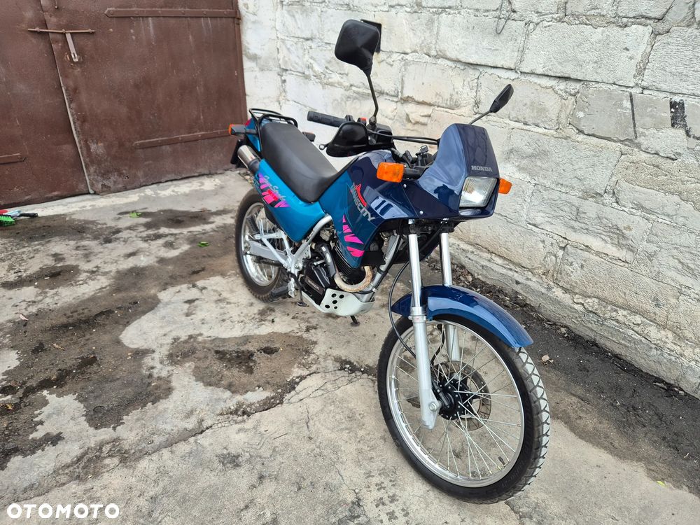 Honda NX - 2