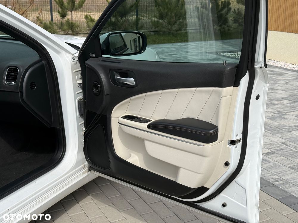 Dodge Charger Automatik Rally - 24