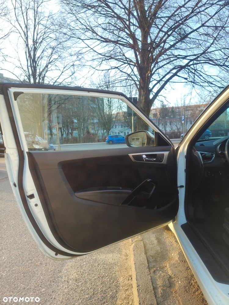 Hyundai Veloster 1.6 Style - 12