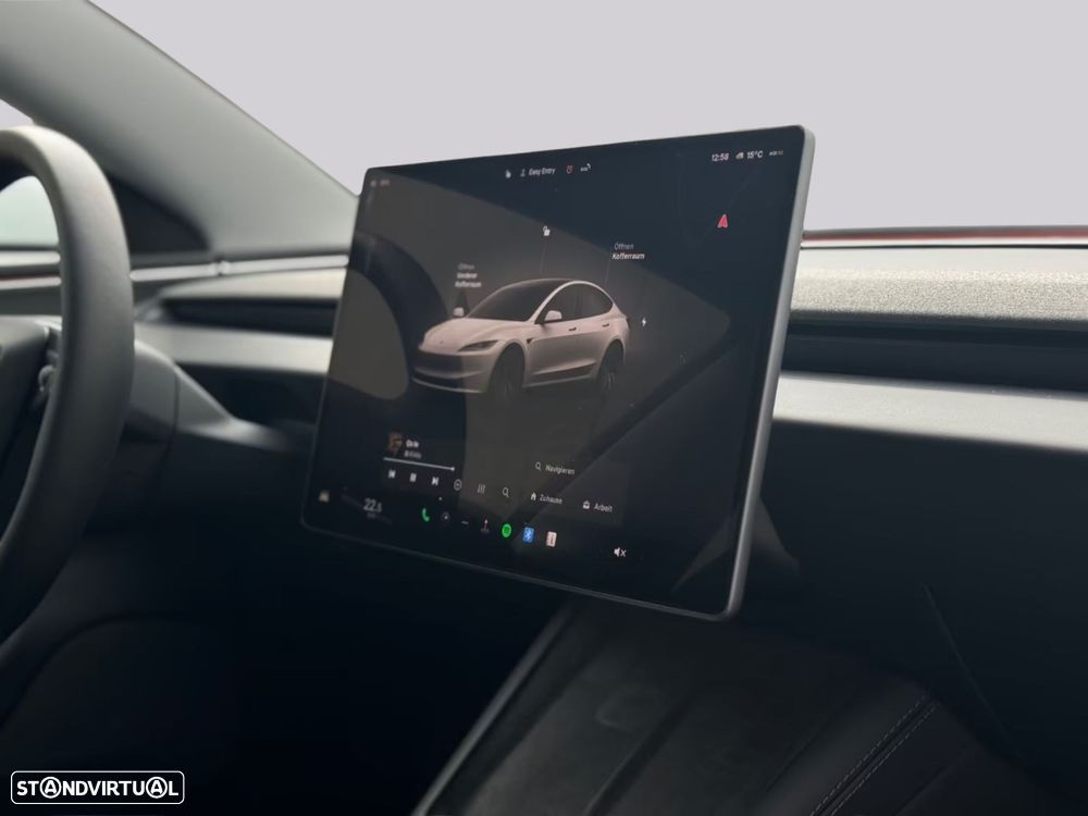 Tesla Model 3 - 7