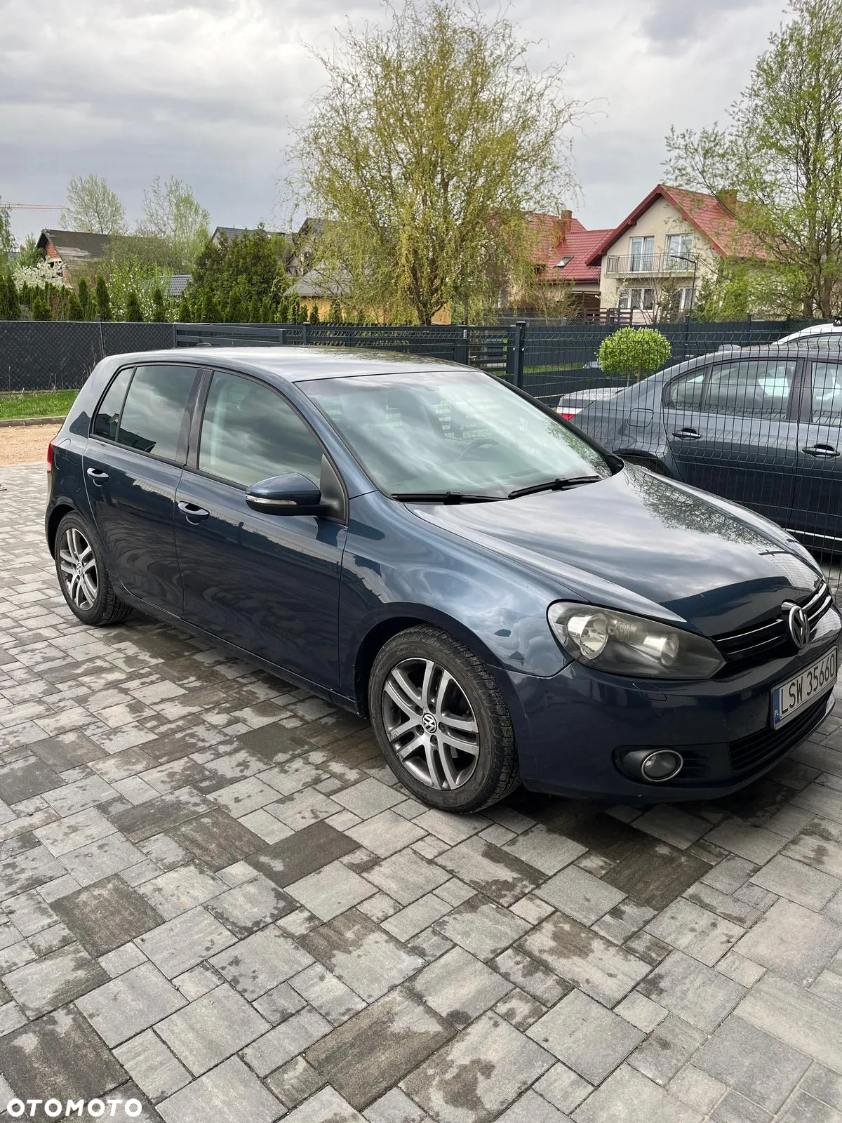 Volkswagen Golf - 6