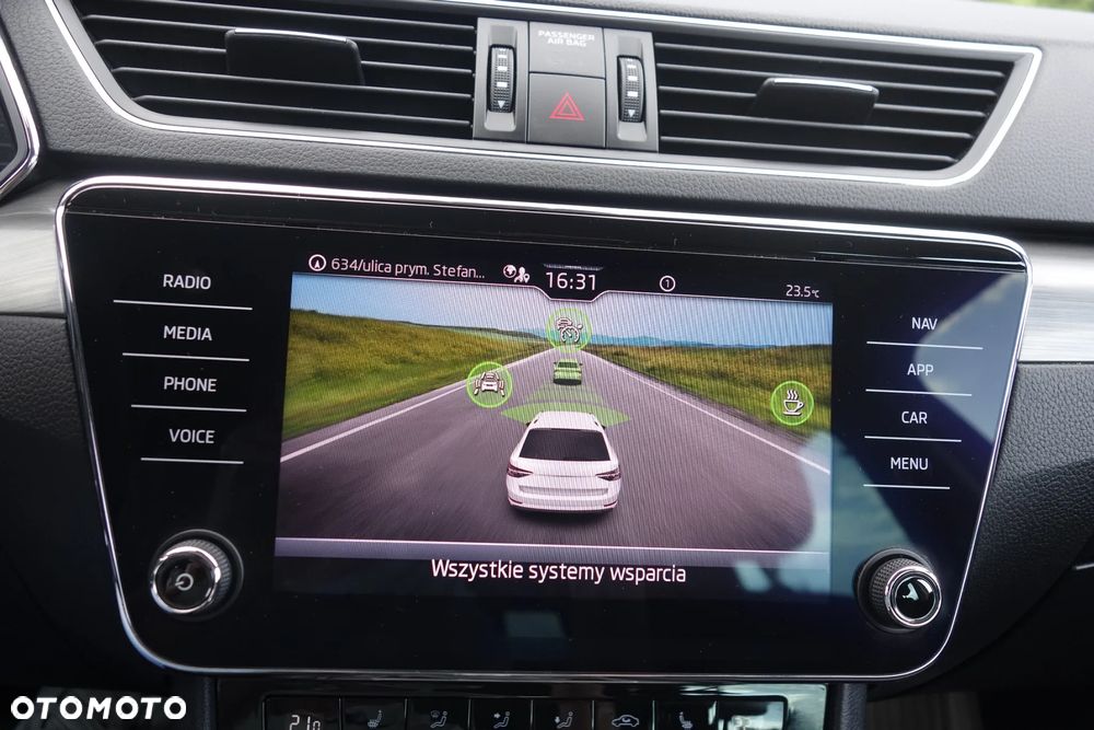 Skoda Superb 2.0 TDI SCR 4x4 Style DSG - 26