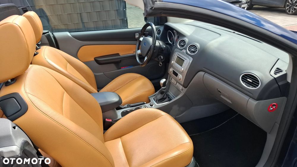 Ford Focus 2.0 16V Titanium - 8