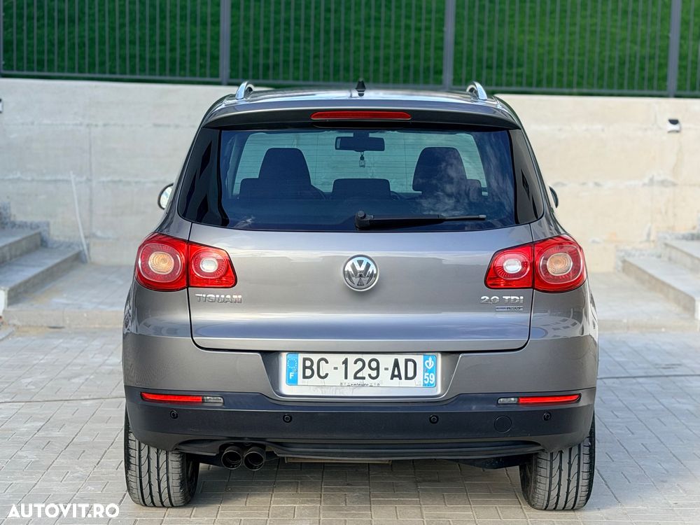 Volkswagen Tiguan 2.0 TDI DPF BlueMotion Technology Lounge Sport & Style - 6