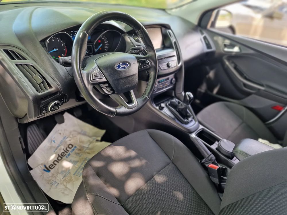 Ford Focus 1.0 SCTi Titanium - 10