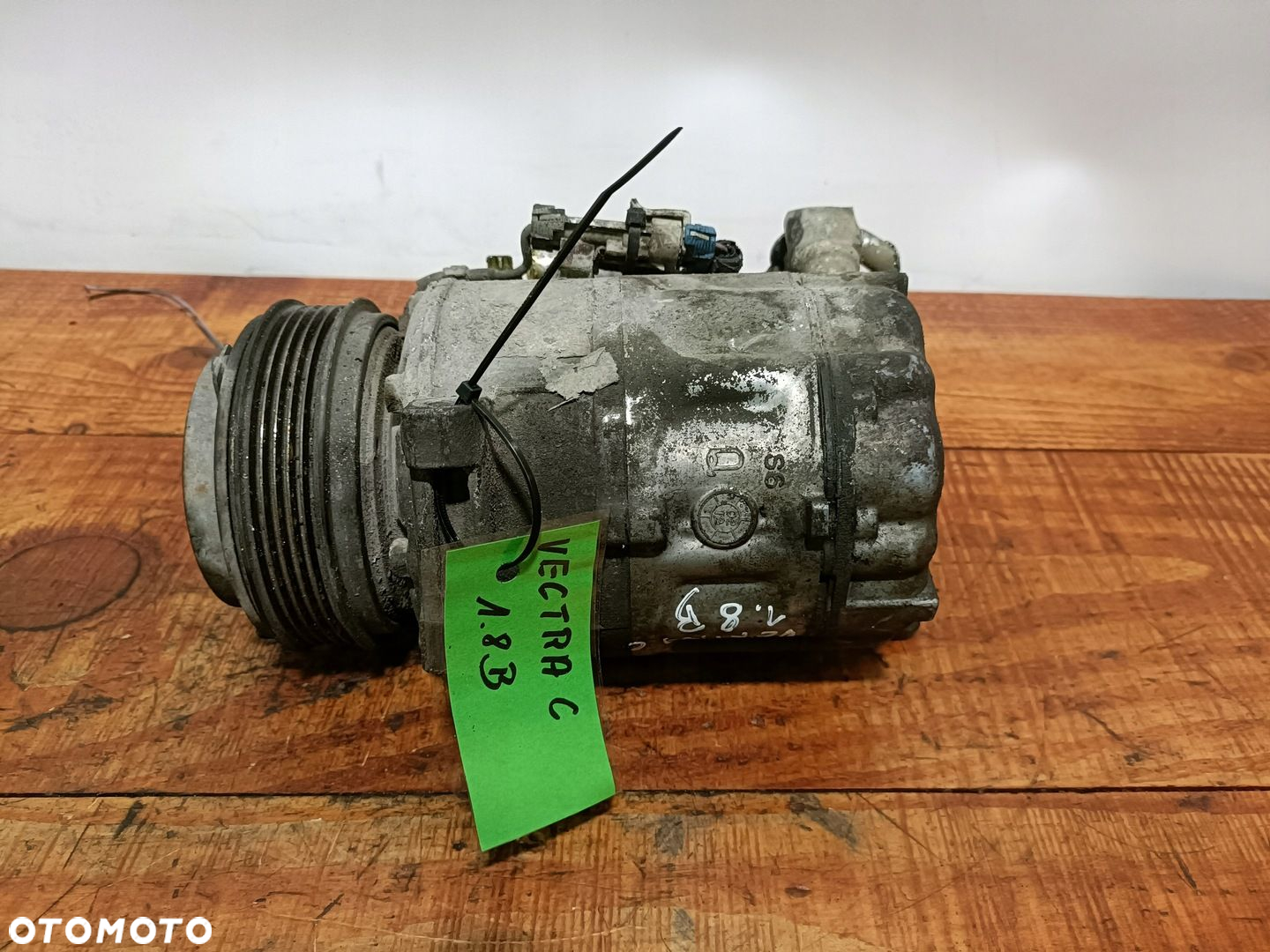 OPEL VECTRA C 02-08 r. 1,8 l. sprężarka kompresor klimatyzacji VALEO 24411270 * - 3