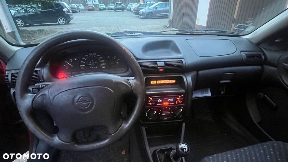 Opel Astra - 10