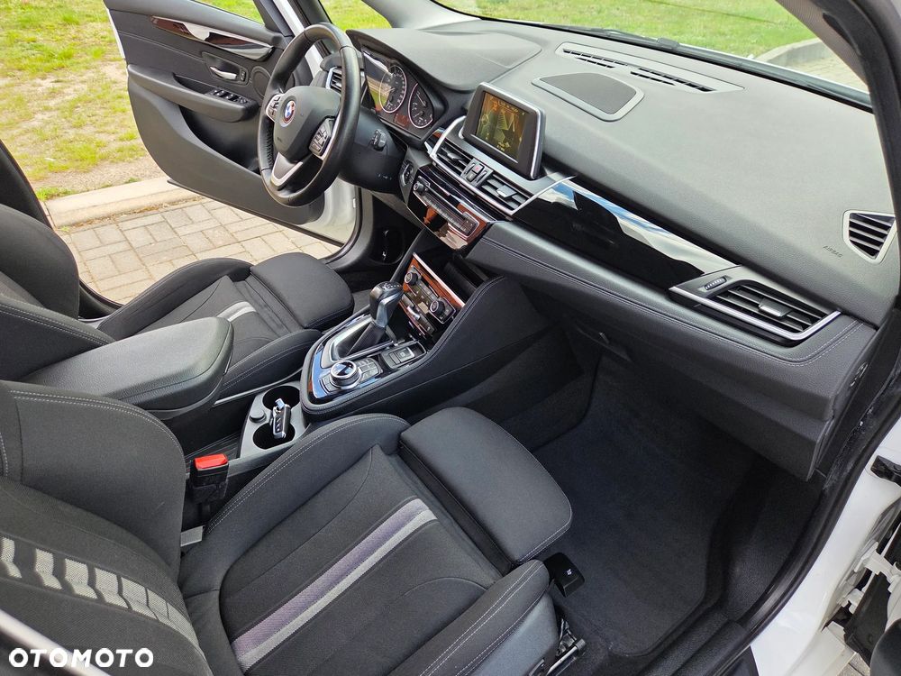 BMW Seria 2 218d Sport-Aut Sport Line - 18