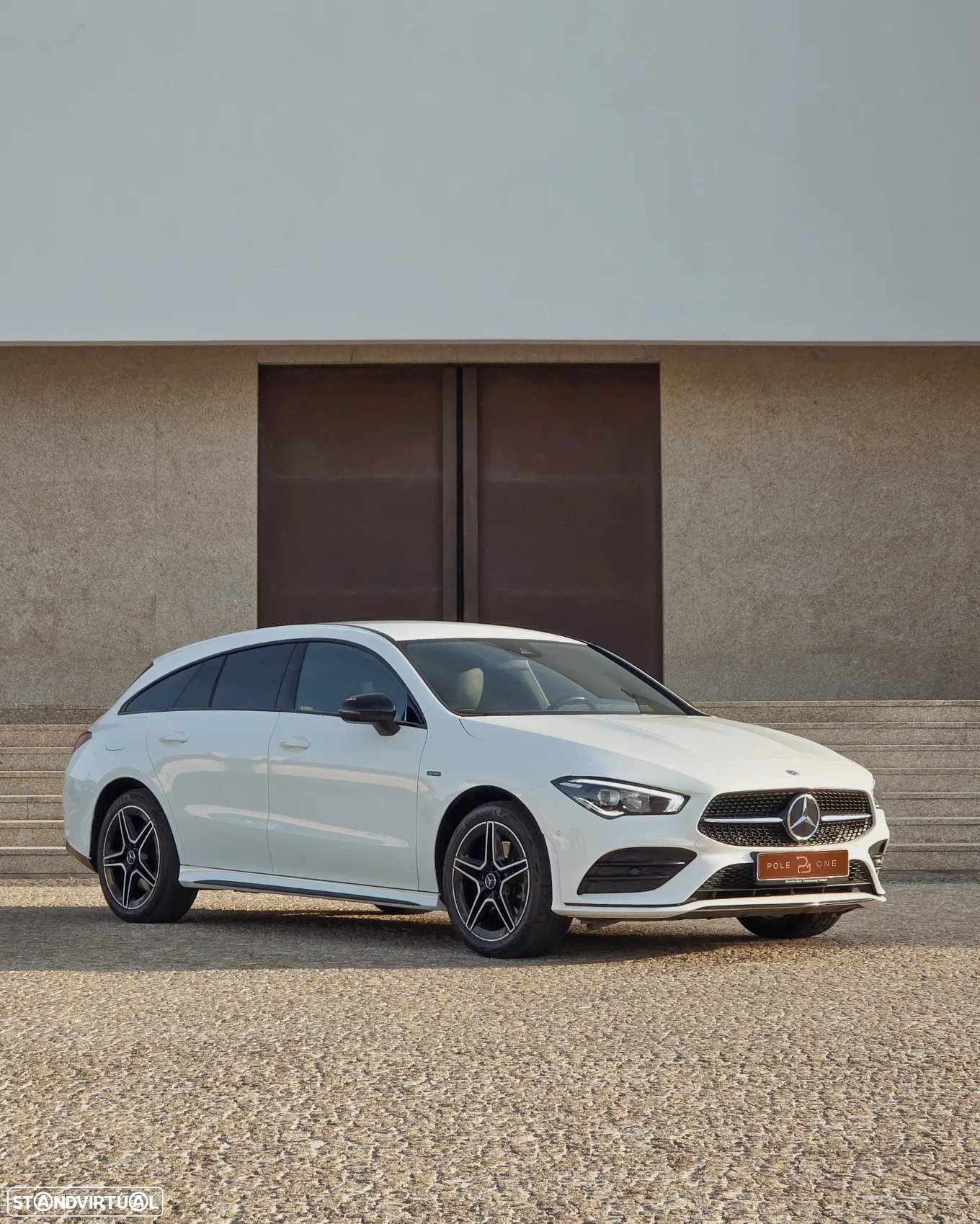 Mercedes-Benz CLA 250 e Shooting Brake AMG Line - 4