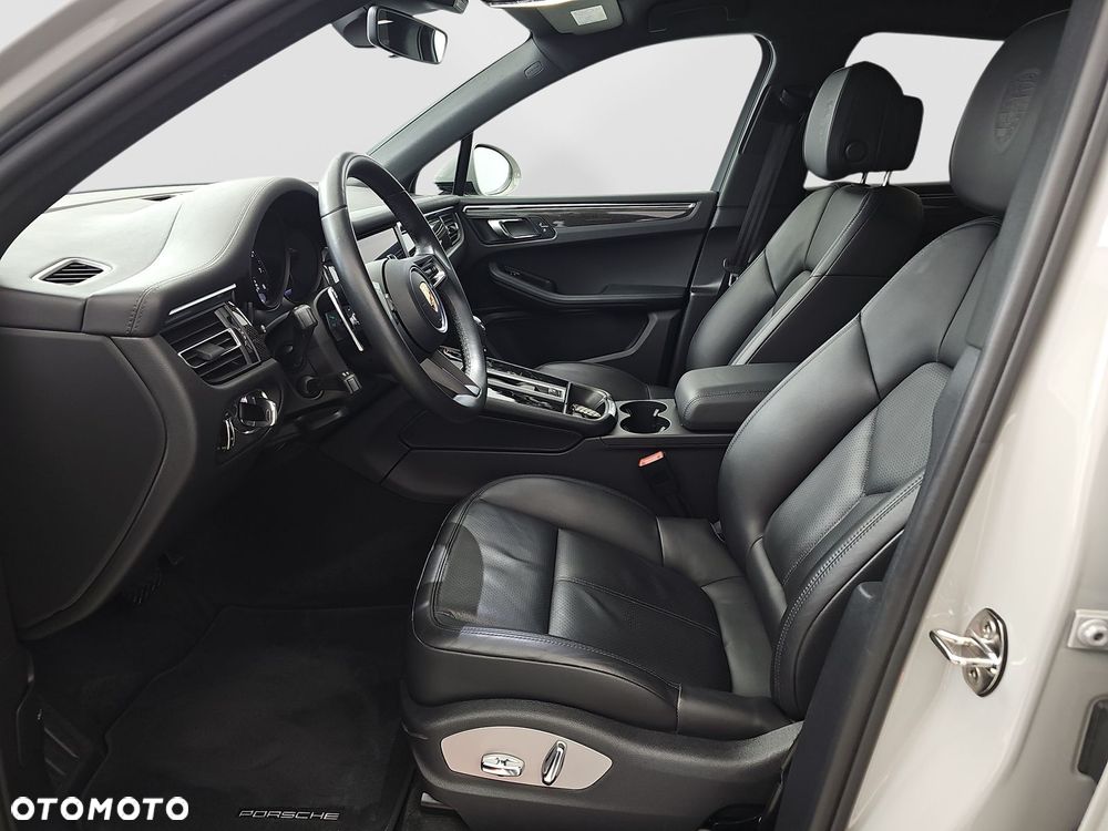 Porsche Macan Standard - 10