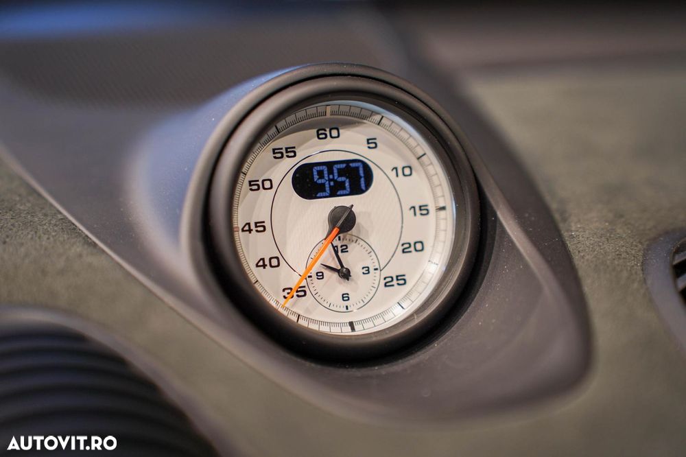 Porsche Cayman 718 GT4 RS - 19